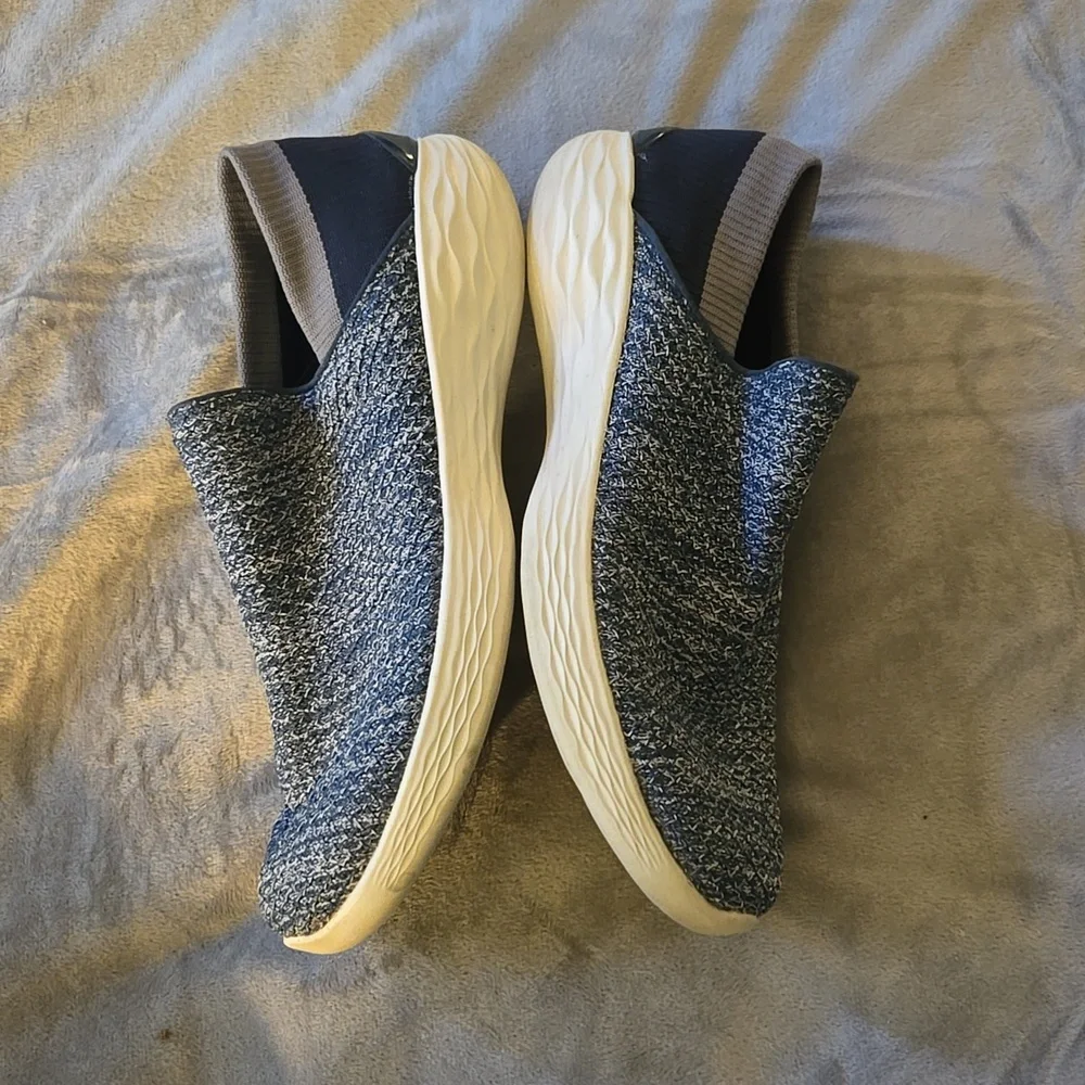 Skechers women's You Walk sneakers - Picture 4 of 8